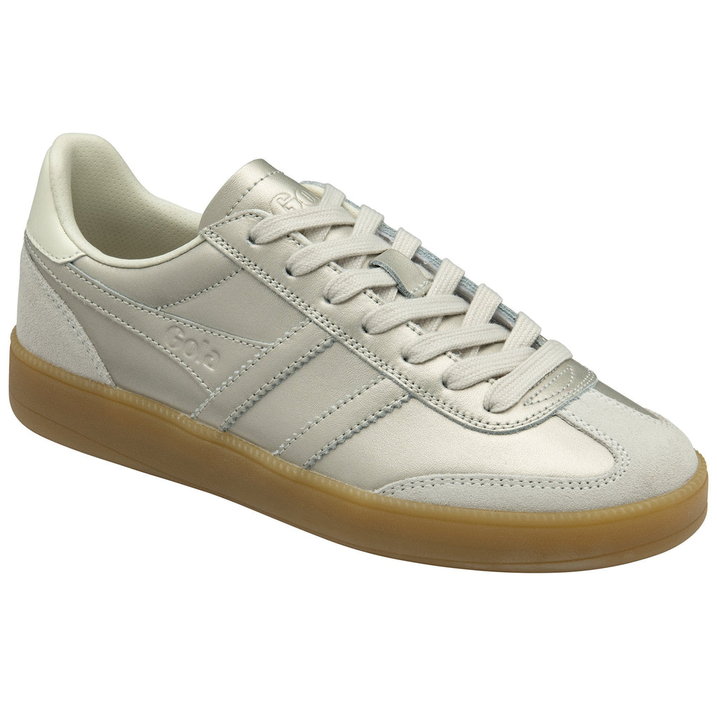 A single Gola Daytona trainer in silver with a tan sole shown at an angle.