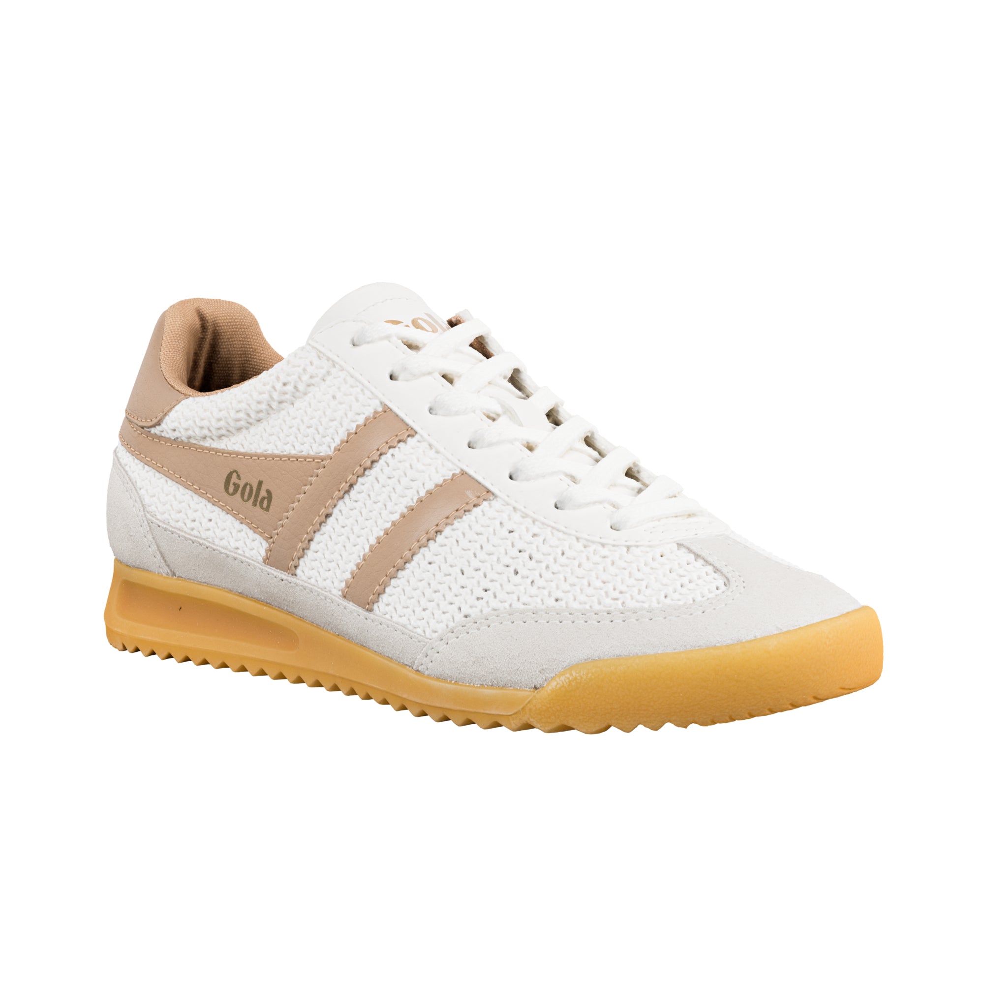 White knitted trainer with beige leather accents and a gum rubber sole